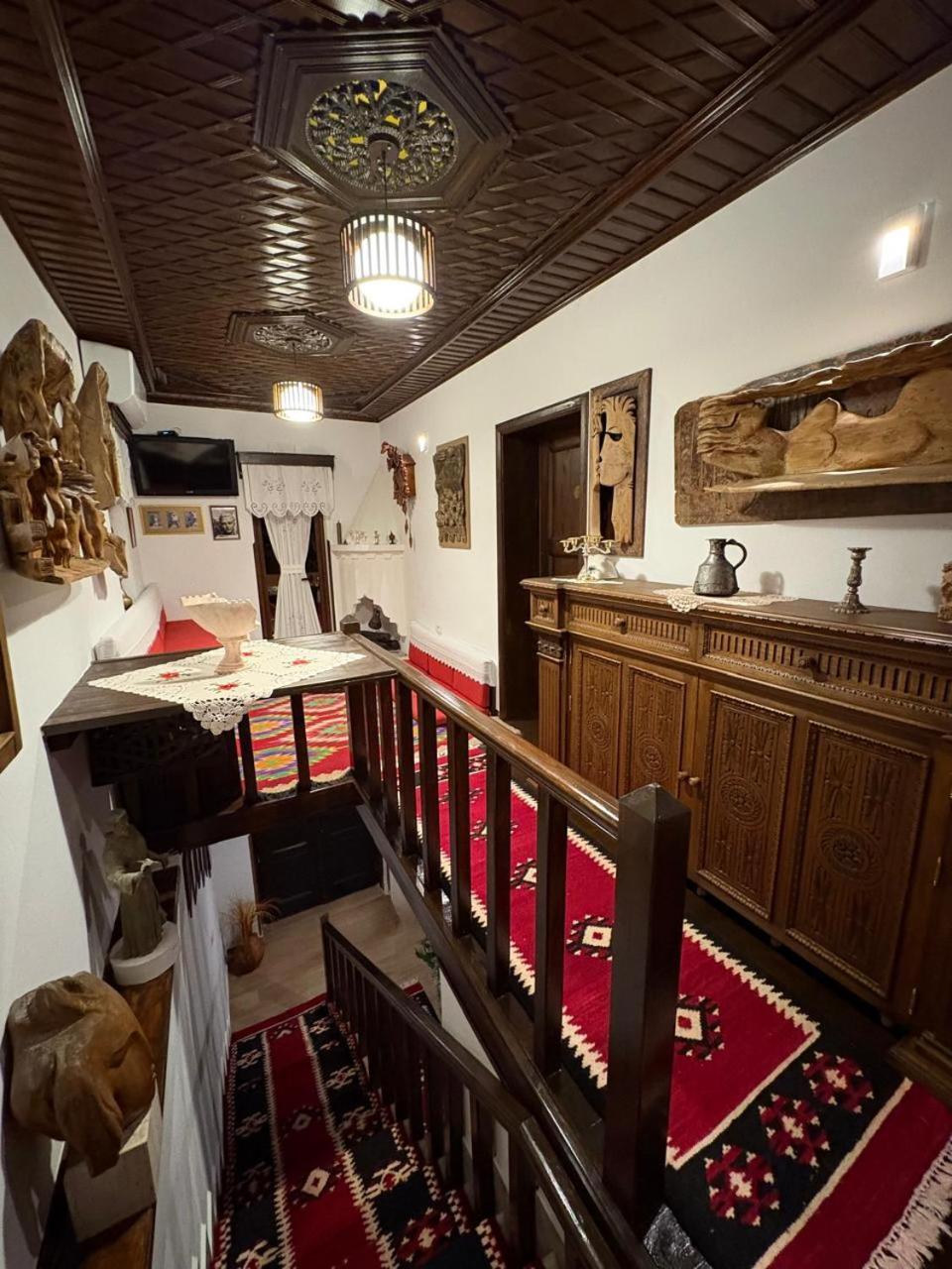 Oda E Skulptorit-Unesco Quarter Μπεράτ Εξωτερικό φωτογραφία